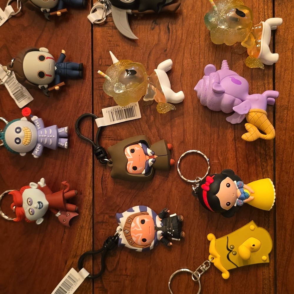 Assorted Character Keychains - Picture 2 of 4